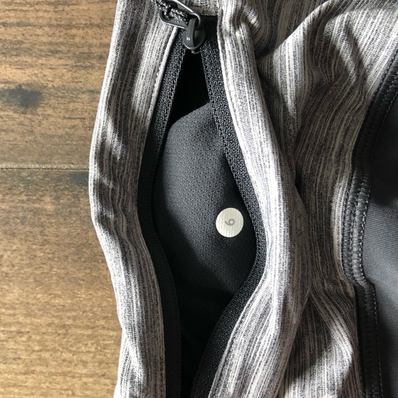 Lululemon Run with the Sun Tight - Picture 4 of 6